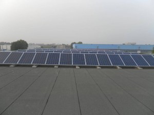 Panoramica impianto a pannelli fotovoltaici